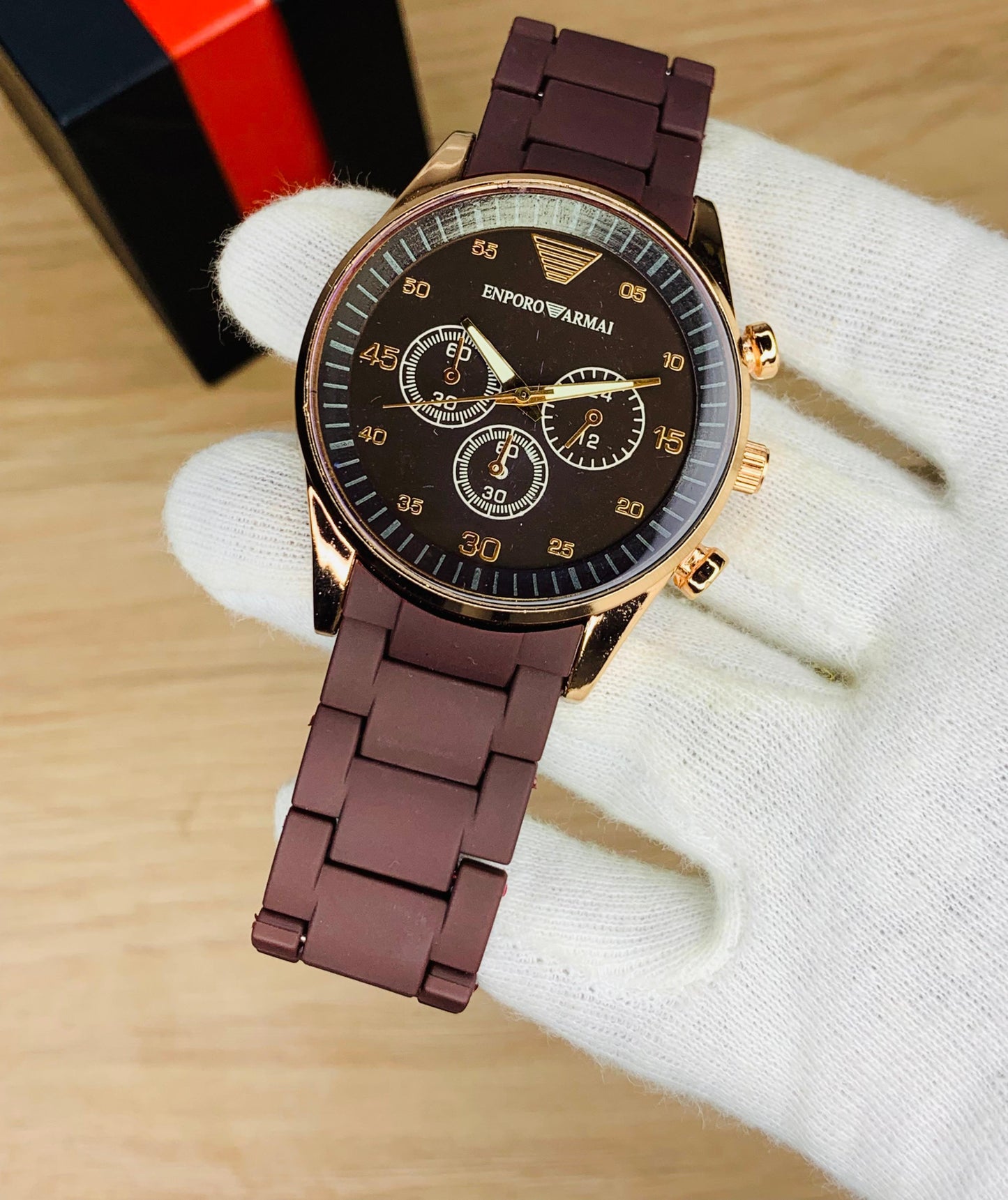 EMPORIO ARMANI
WATCH
RUBBER CHAIN
NEW LOOK