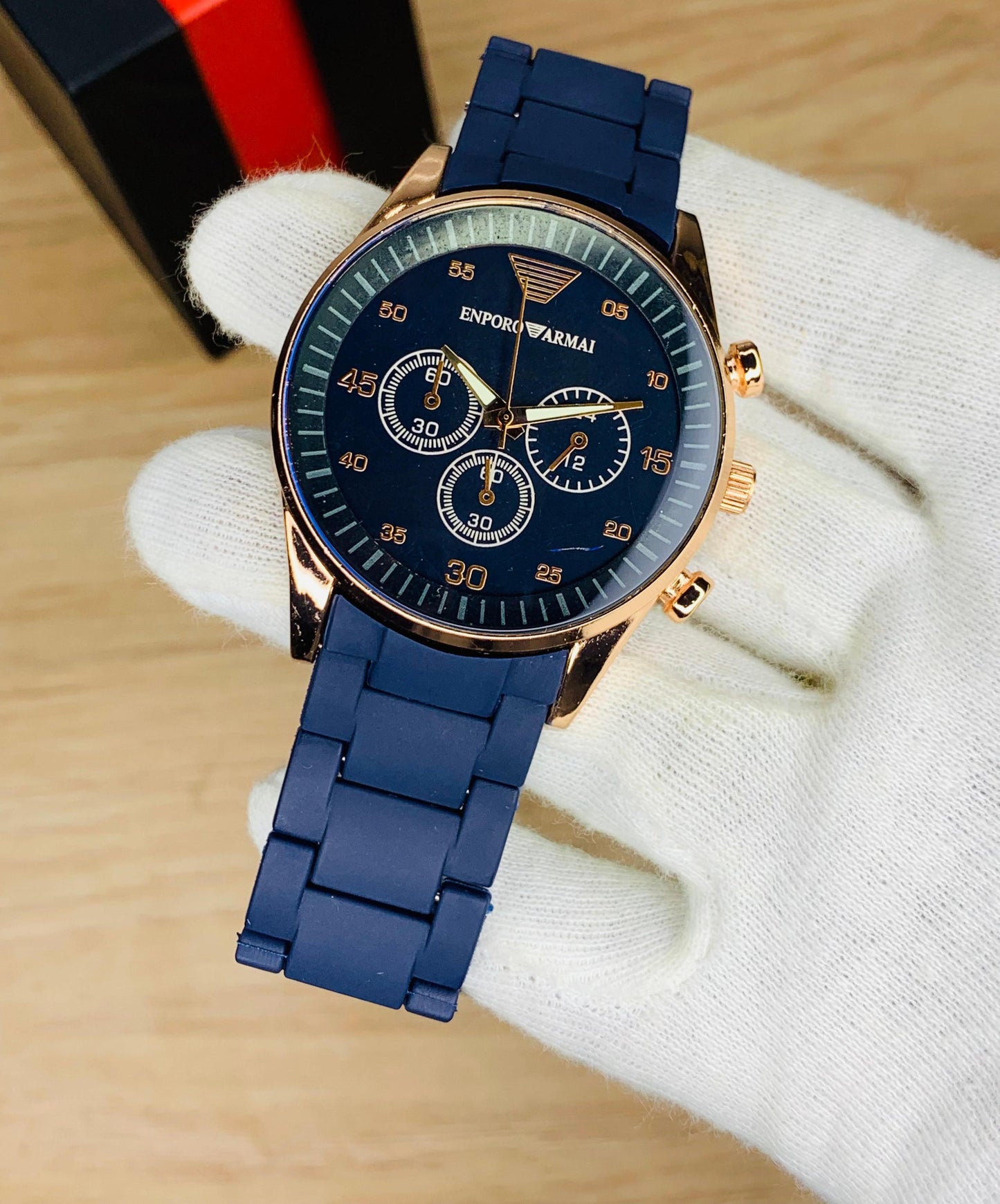 EMPORIO ARMANI
WATCH
RUBBER CHAIN
NEW LOOK