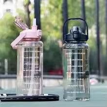2000ML Large Capacity Straw Portable Sports Straw Water Bottle With Time Marker ,Water Jug With Handle For Outdoor Sport Camping