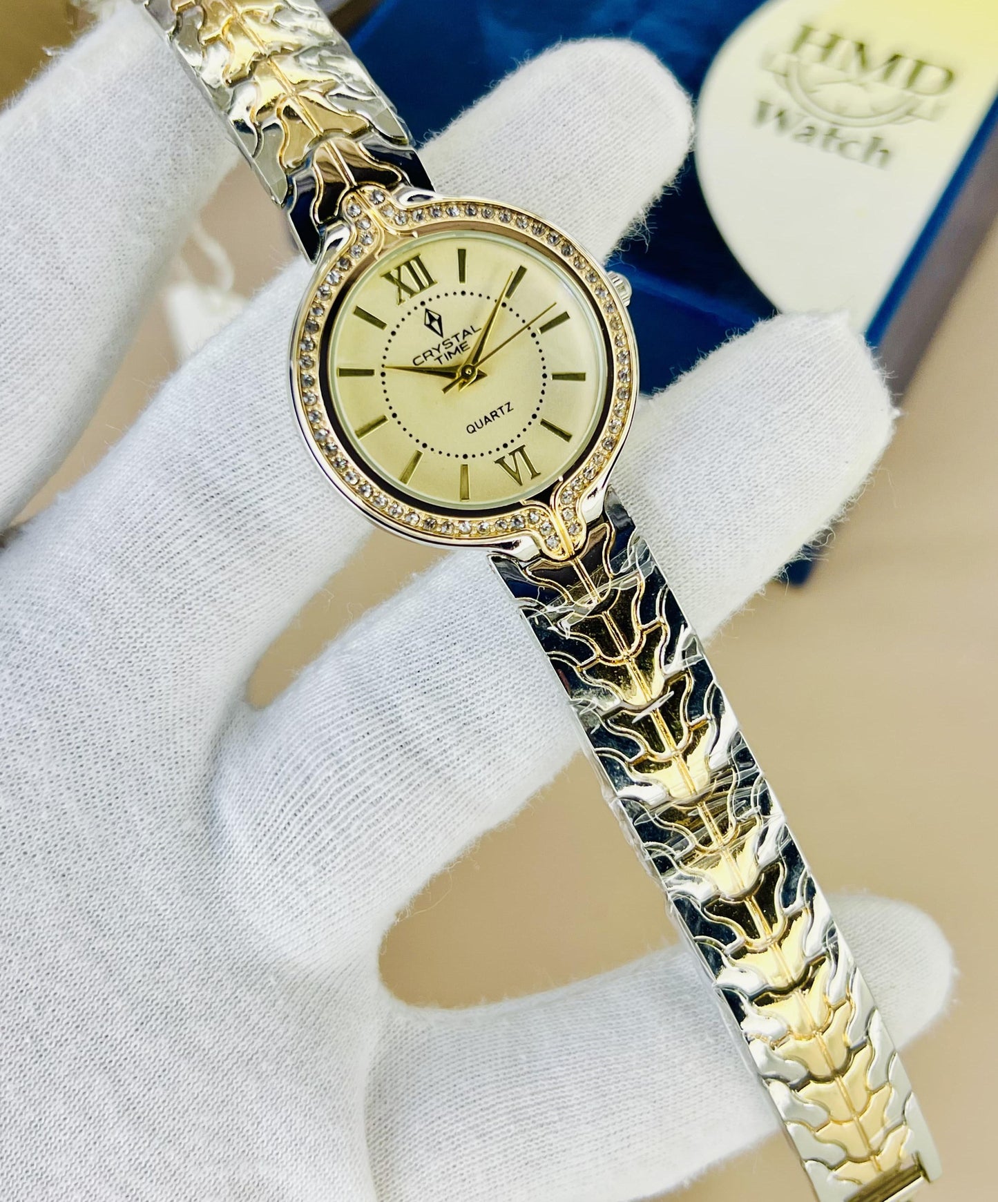CRYSTAL TIME BRAND 
STAINLESS STEEL CHAIN 
STONE CASE 
 WITH BOX